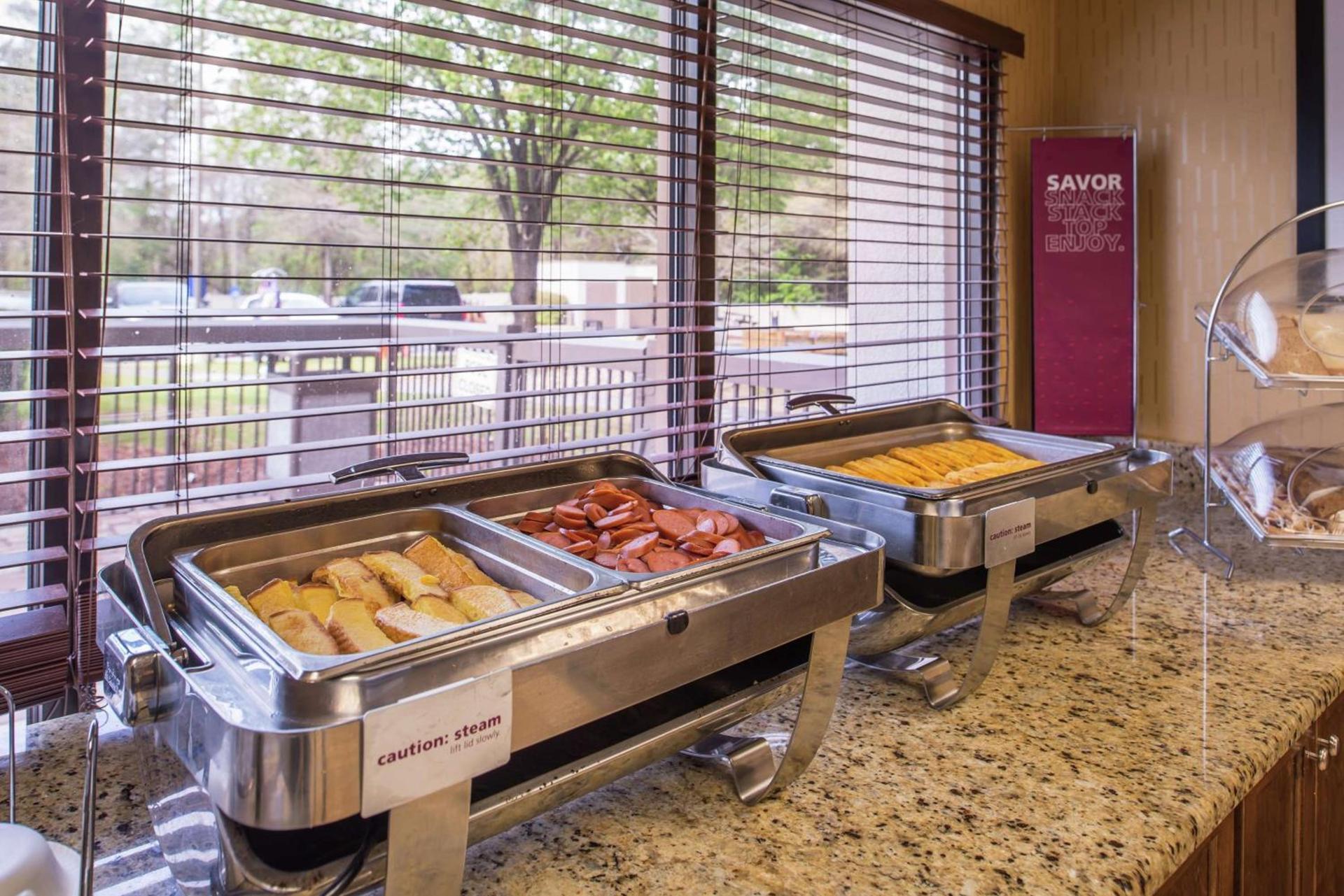 Hampton Inn Columbia Northeast-Fort Jackson Area photo 9