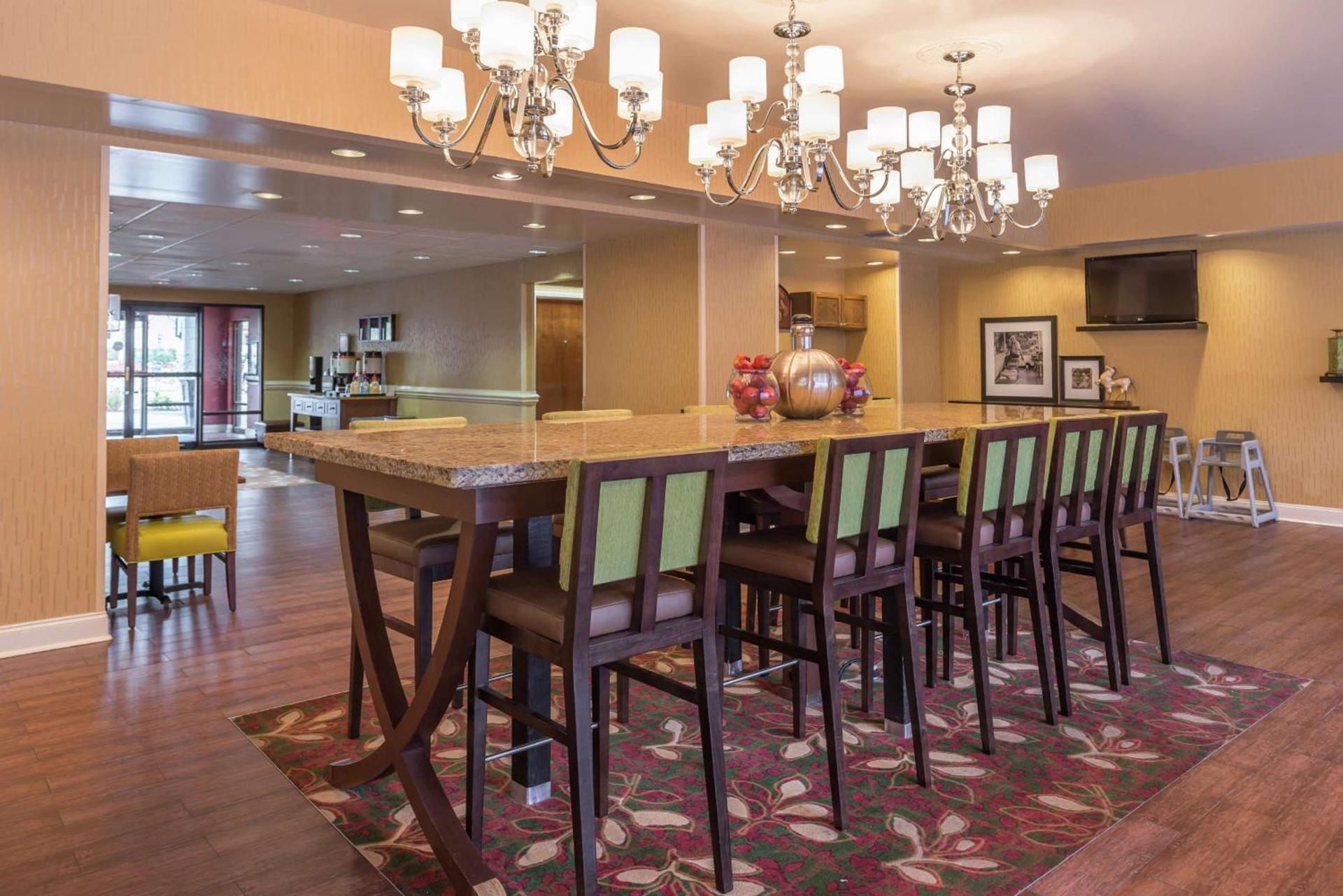 Hampton Inn Columbia Northeast-Fort Jackson Area photo 12