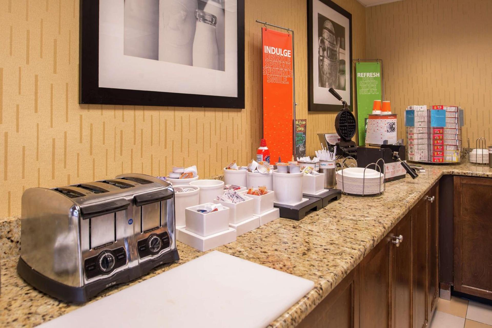 Hampton Inn Columbia Northeast-Fort Jackson Area photo 15