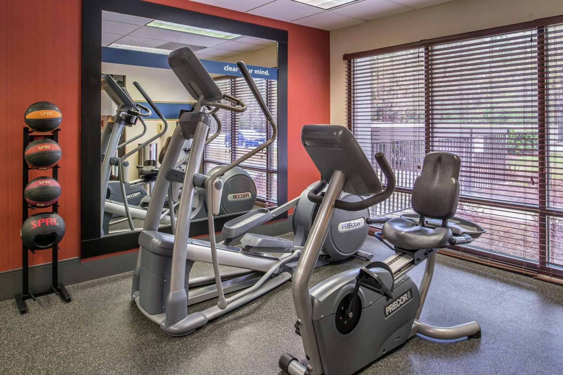 Hampton Inn Columbia Northeast-Fort Jackson Area photo 18