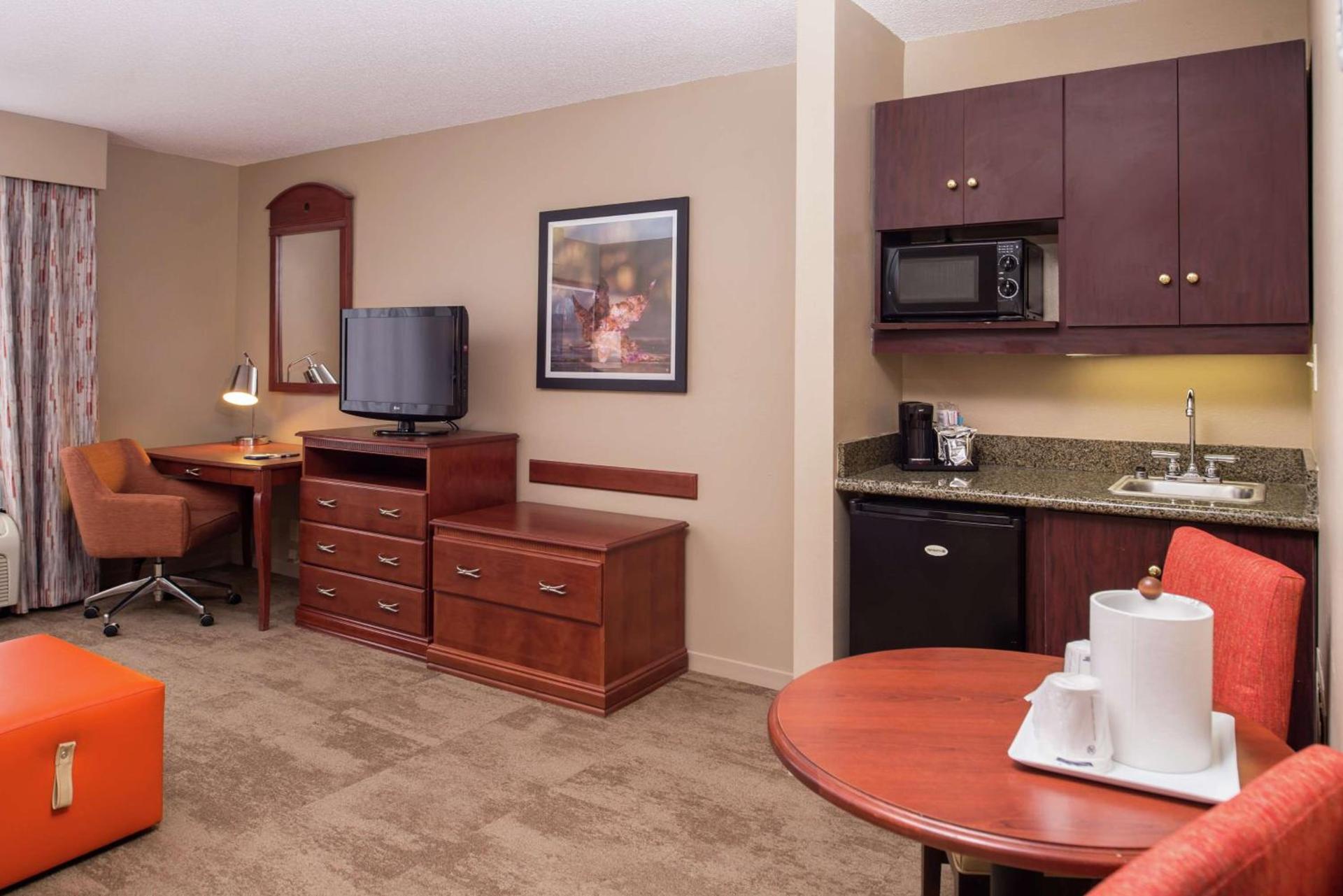 Hampton Inn Columbia Northeast-Fort Jackson Area photo 26