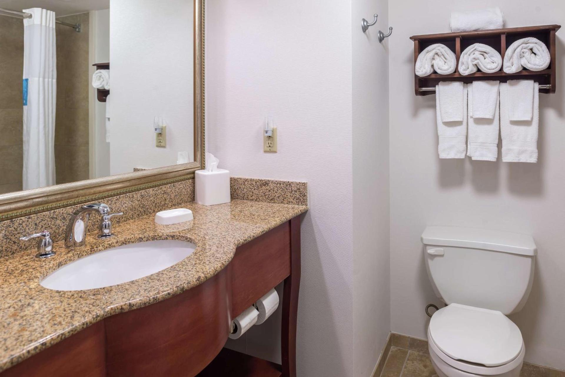Hampton Inn Columbia Northeast-Fort Jackson Area photo 29