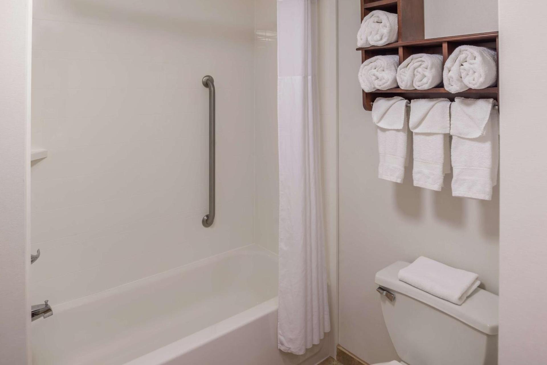 Hampton Inn Columbia Northeast-Fort Jackson Area photo 38