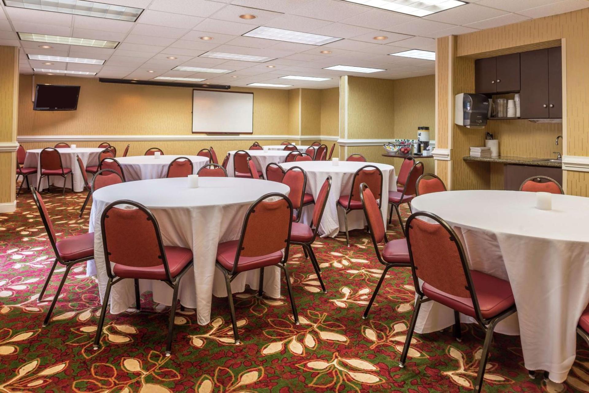 Hampton Inn Columbia Northeast-Fort Jackson Area photo 47