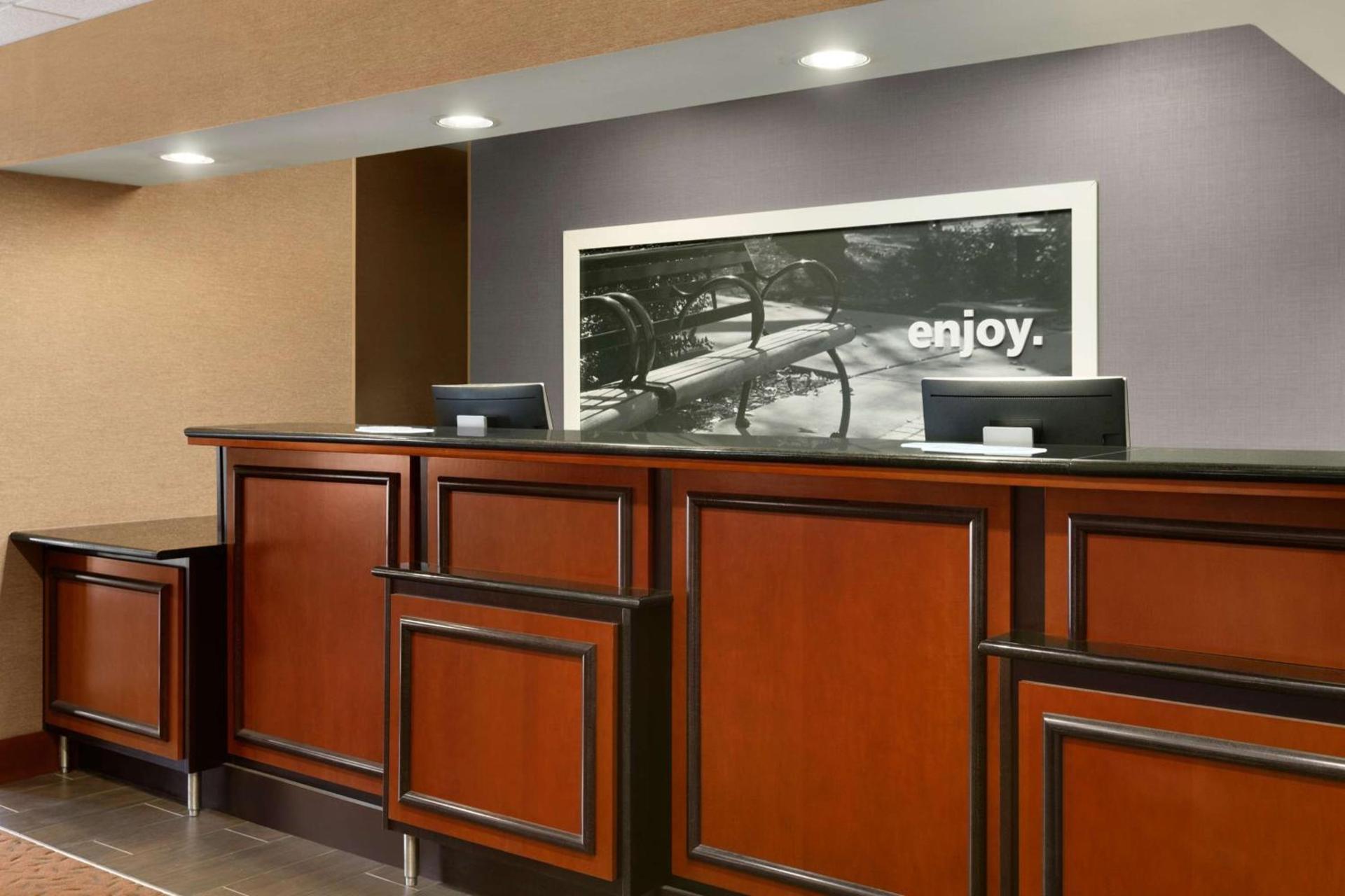 Hampton Inn Akron-Fairlawn photo 4