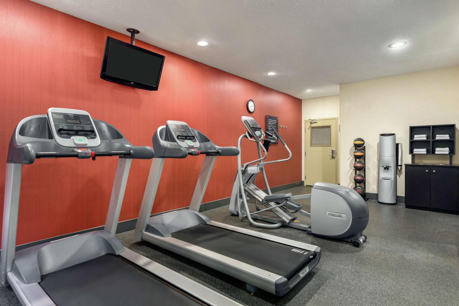 Hampton Inn Akron-Fairlawn photo 6