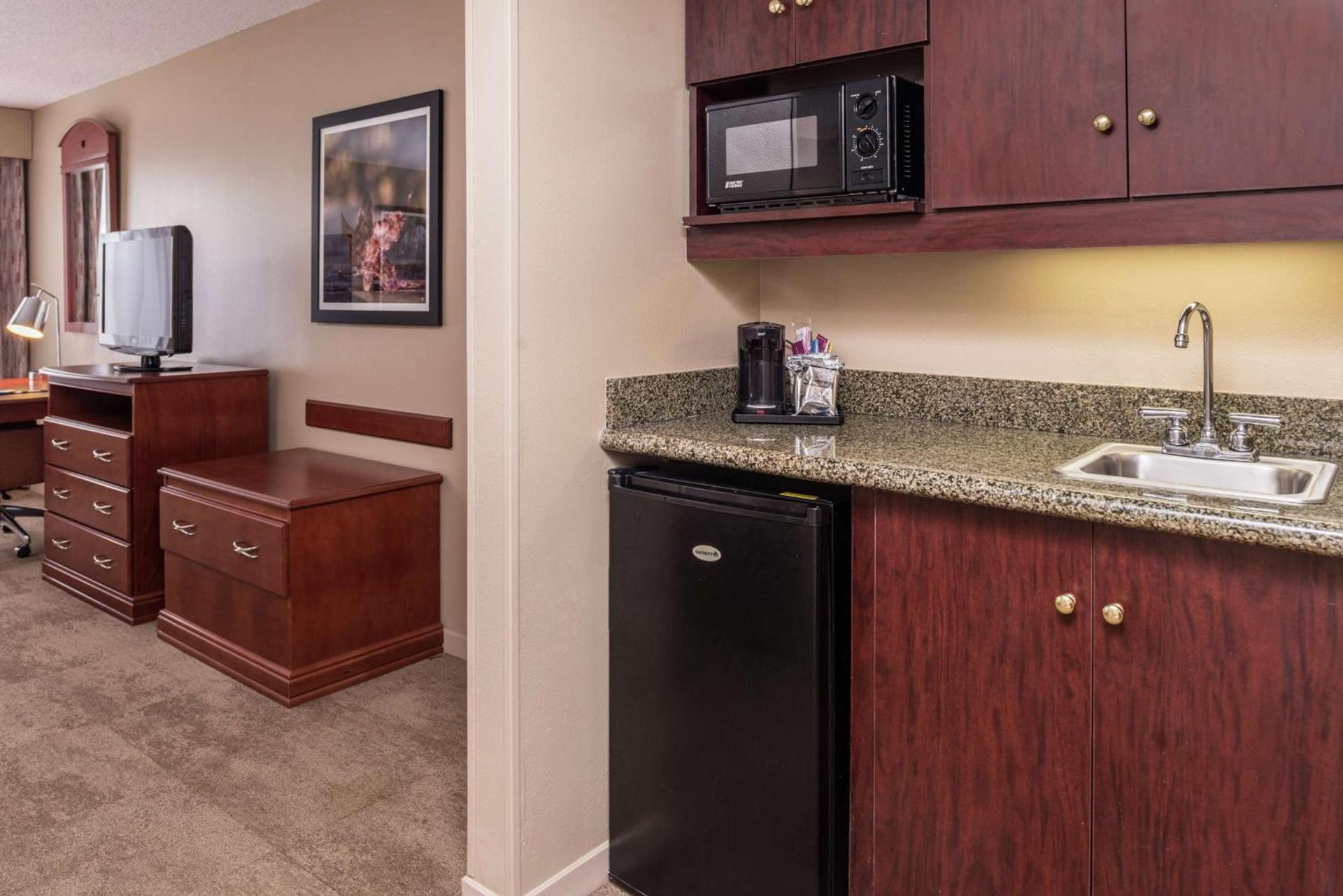 Hampton Inn Columbia Northeast-Fort Jackson Area photo 45