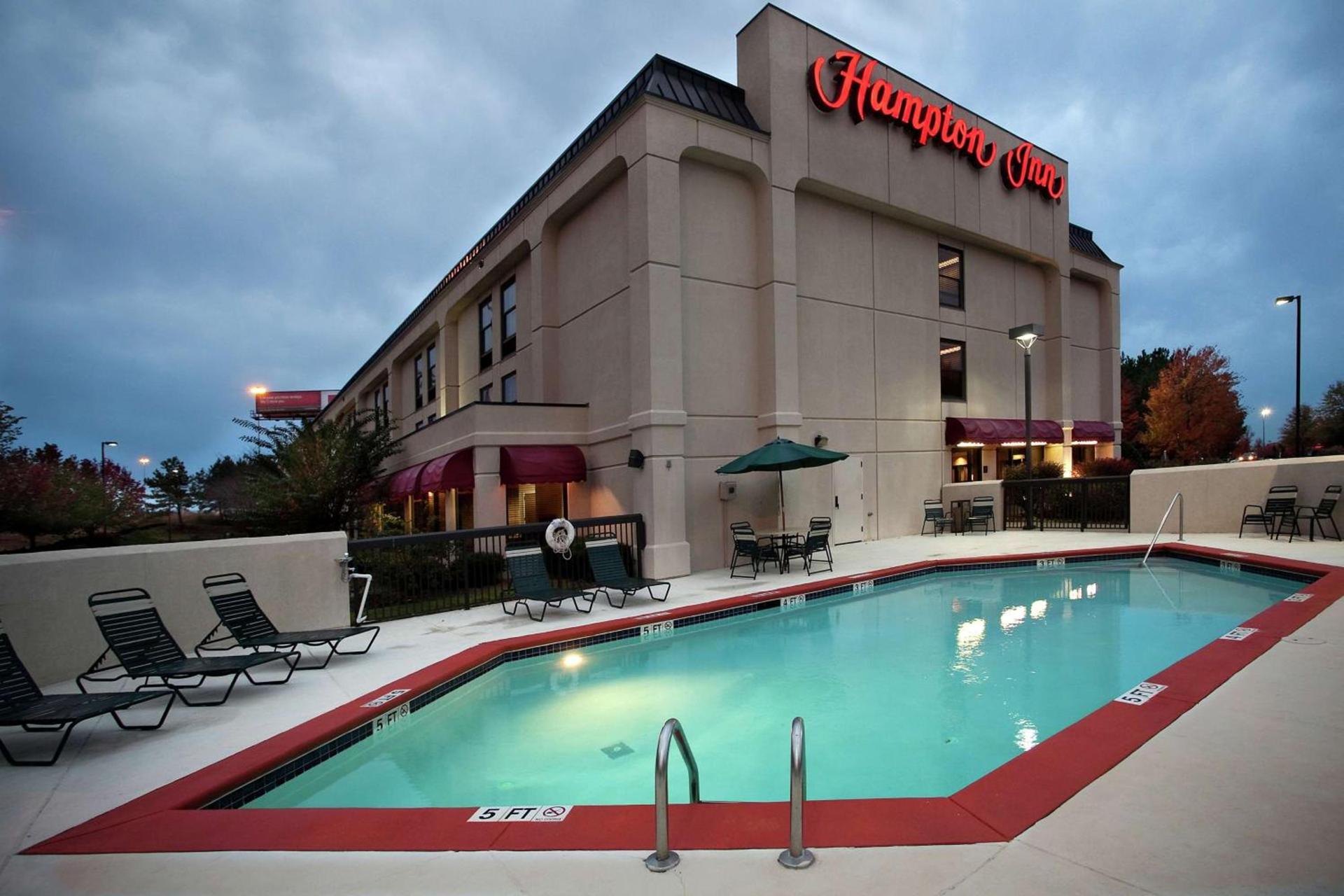 Hampton Inn Atlanta-Newnan photo 8