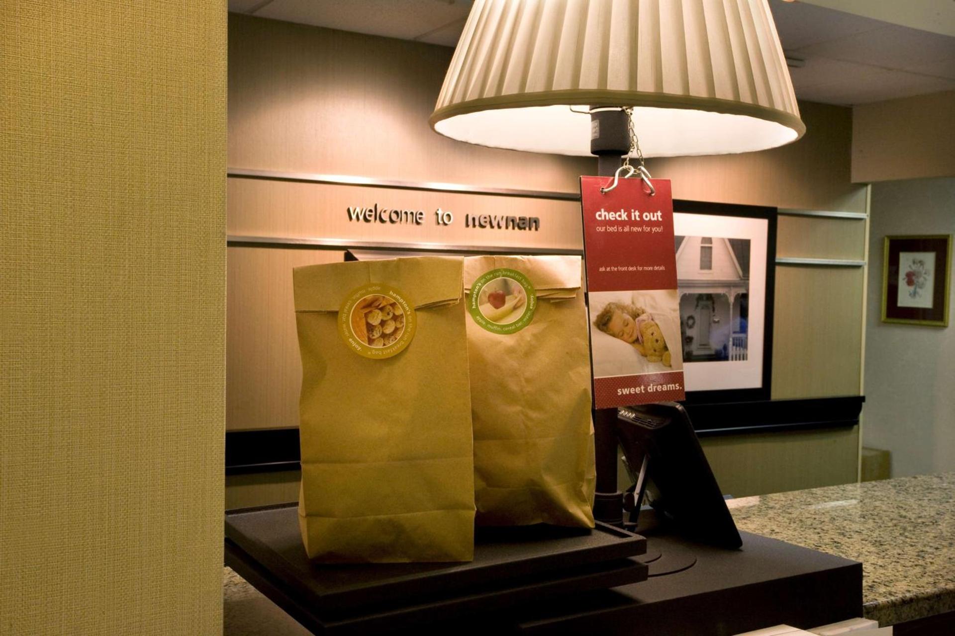 Hampton Inn Atlanta-Newnan photo 11