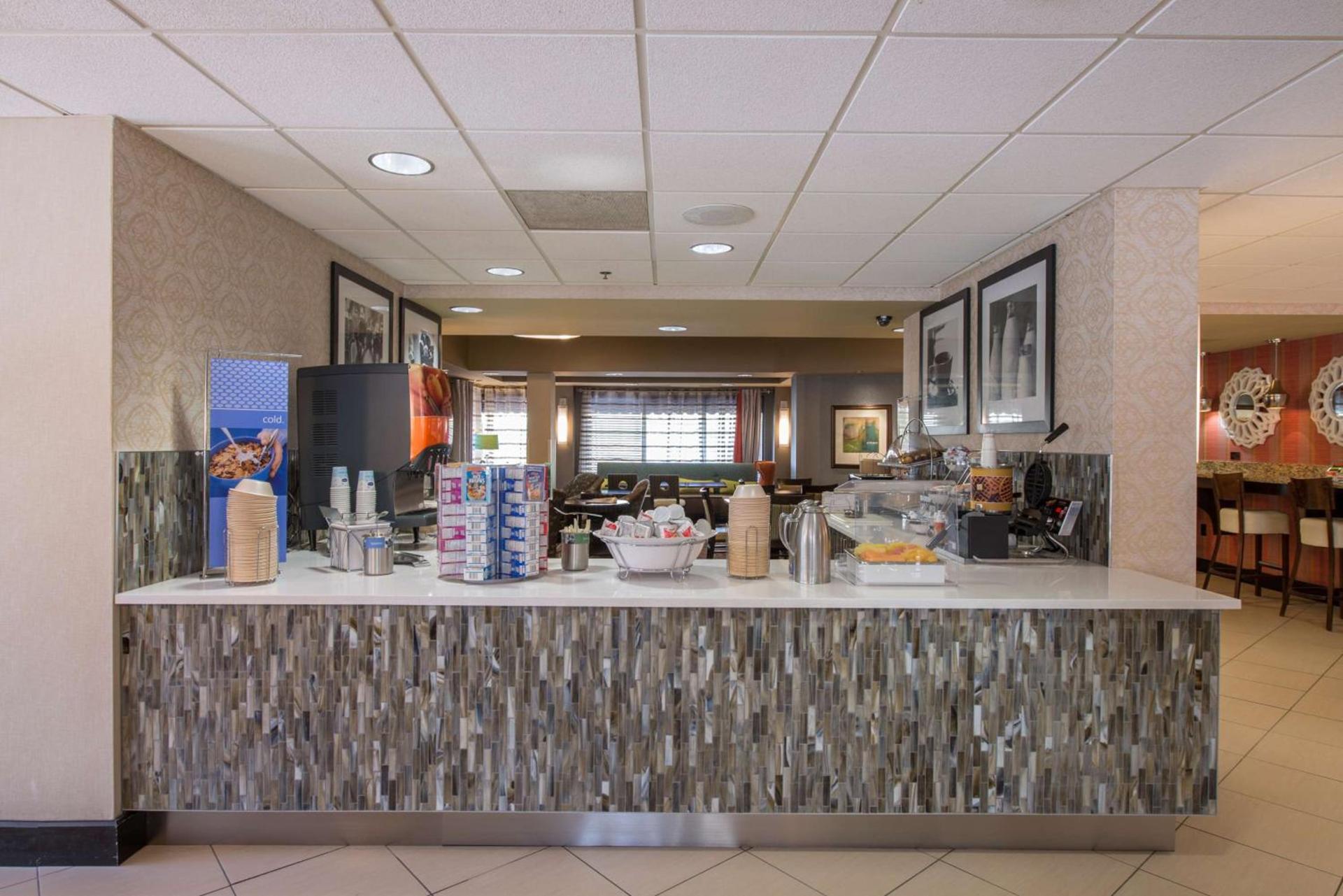Hampton Inn Atlanta-Newnan photo 13