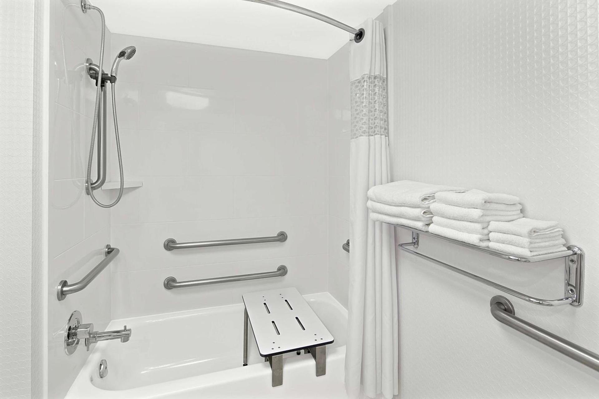 Hampton Inn Atlanta-Newnan photo 20