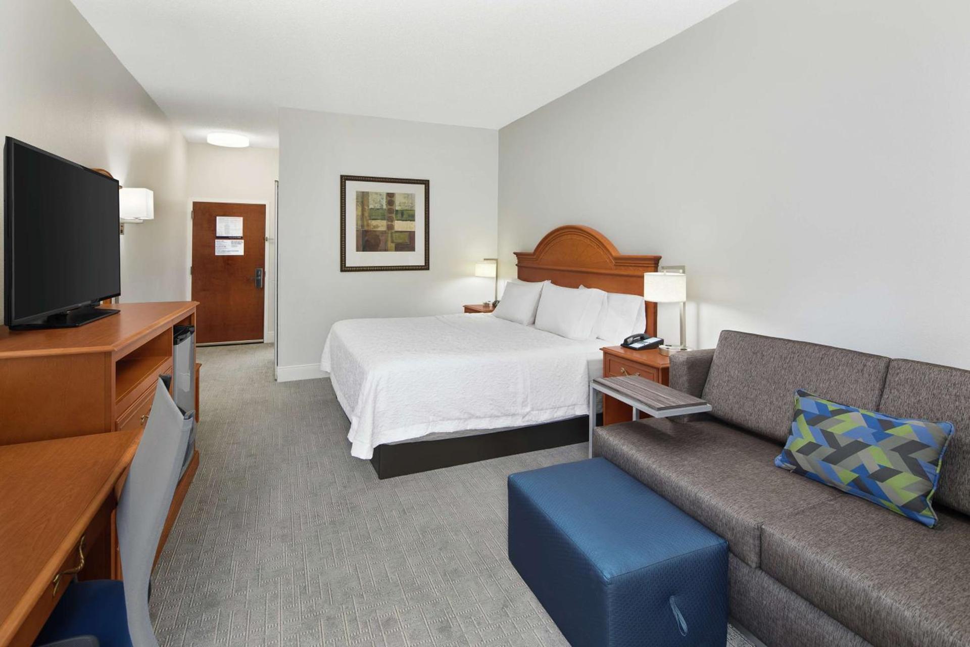 Hampton Inn Atlanta-Newnan photo 27