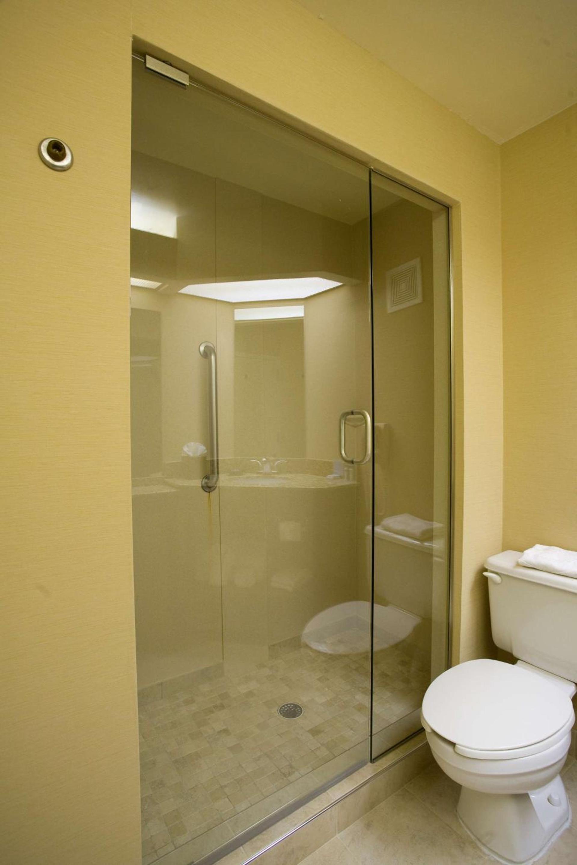 Hampton Inn Atlanta-Newnan photo 34