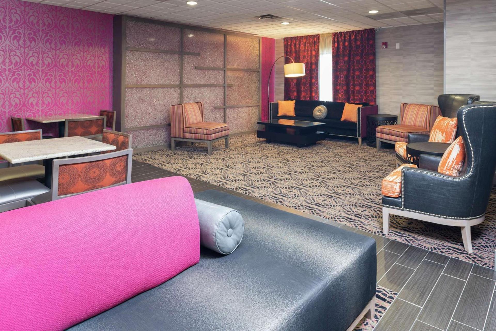 Hampton Inn Akron-South photo 5