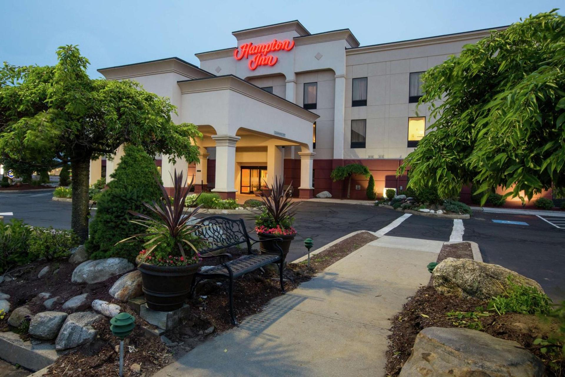 Hampton Inn Chicopee - Springfield photo 3