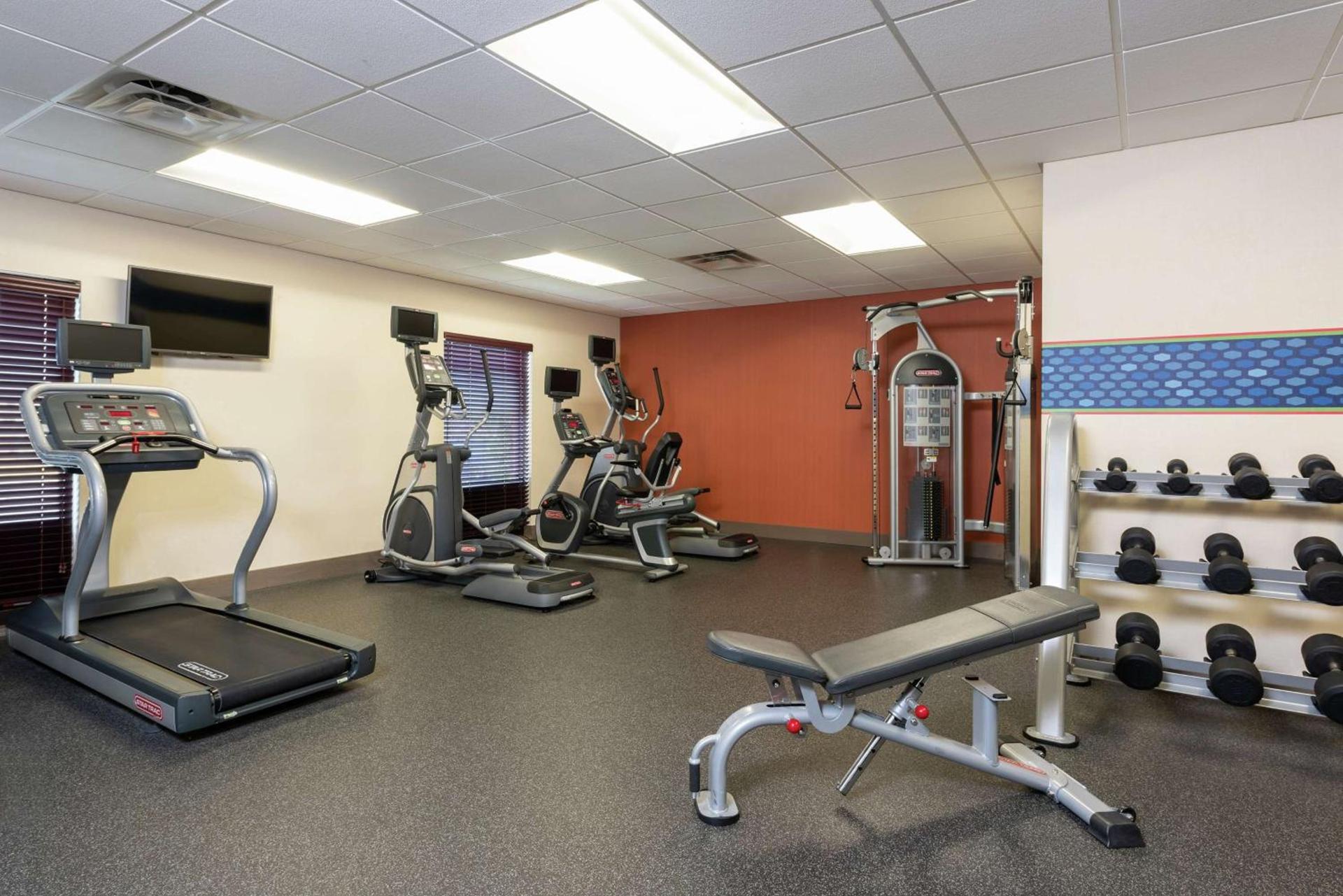 Hampton Inn Akron-South photo 17