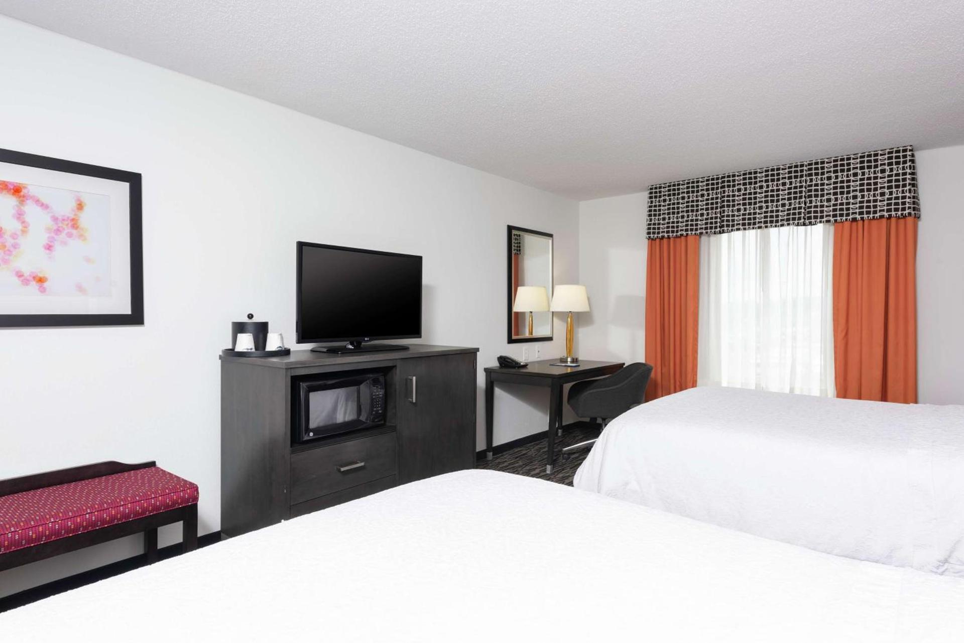 Hampton Inn Akron-South photo 24