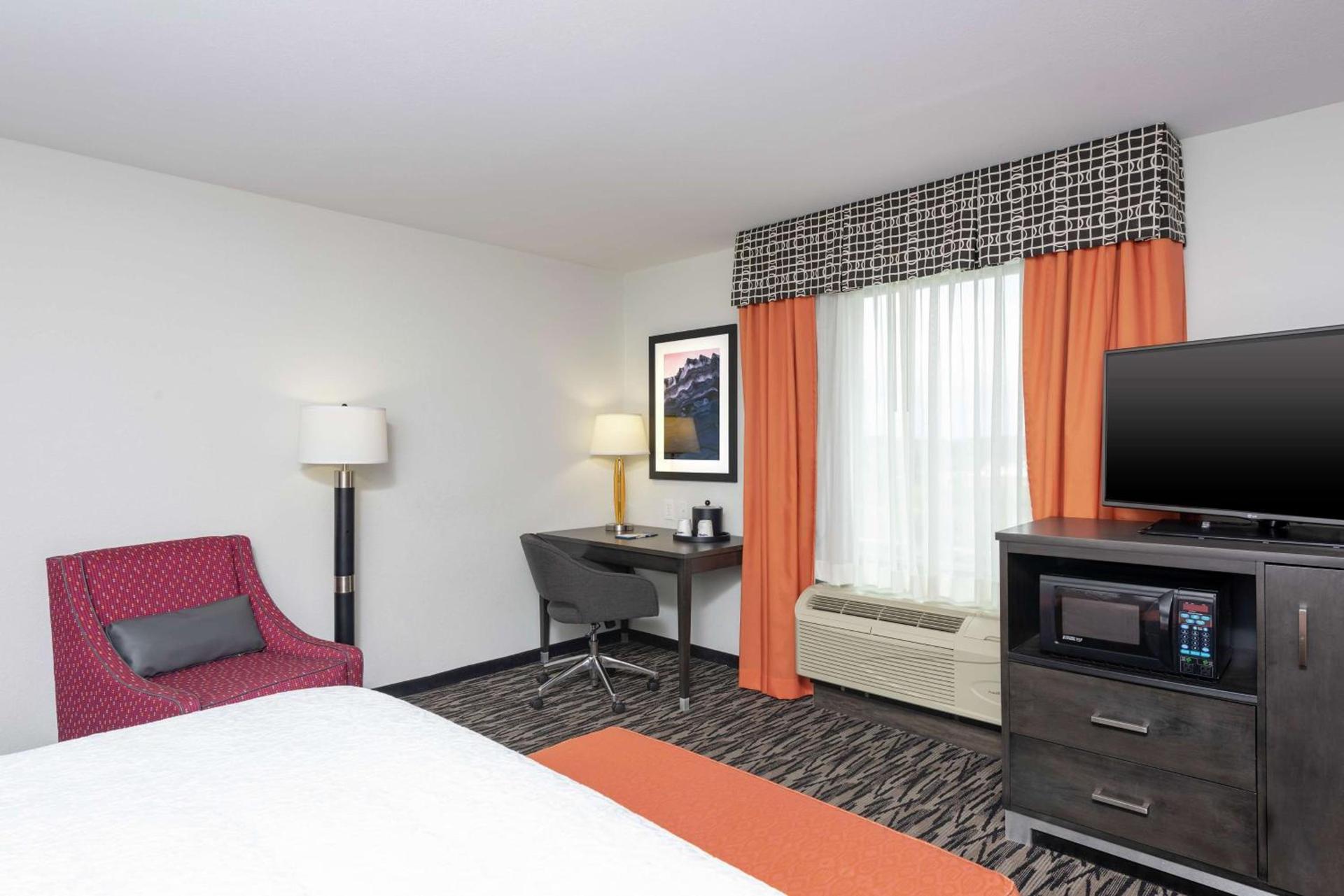 Hampton Inn Akron-South photo 29