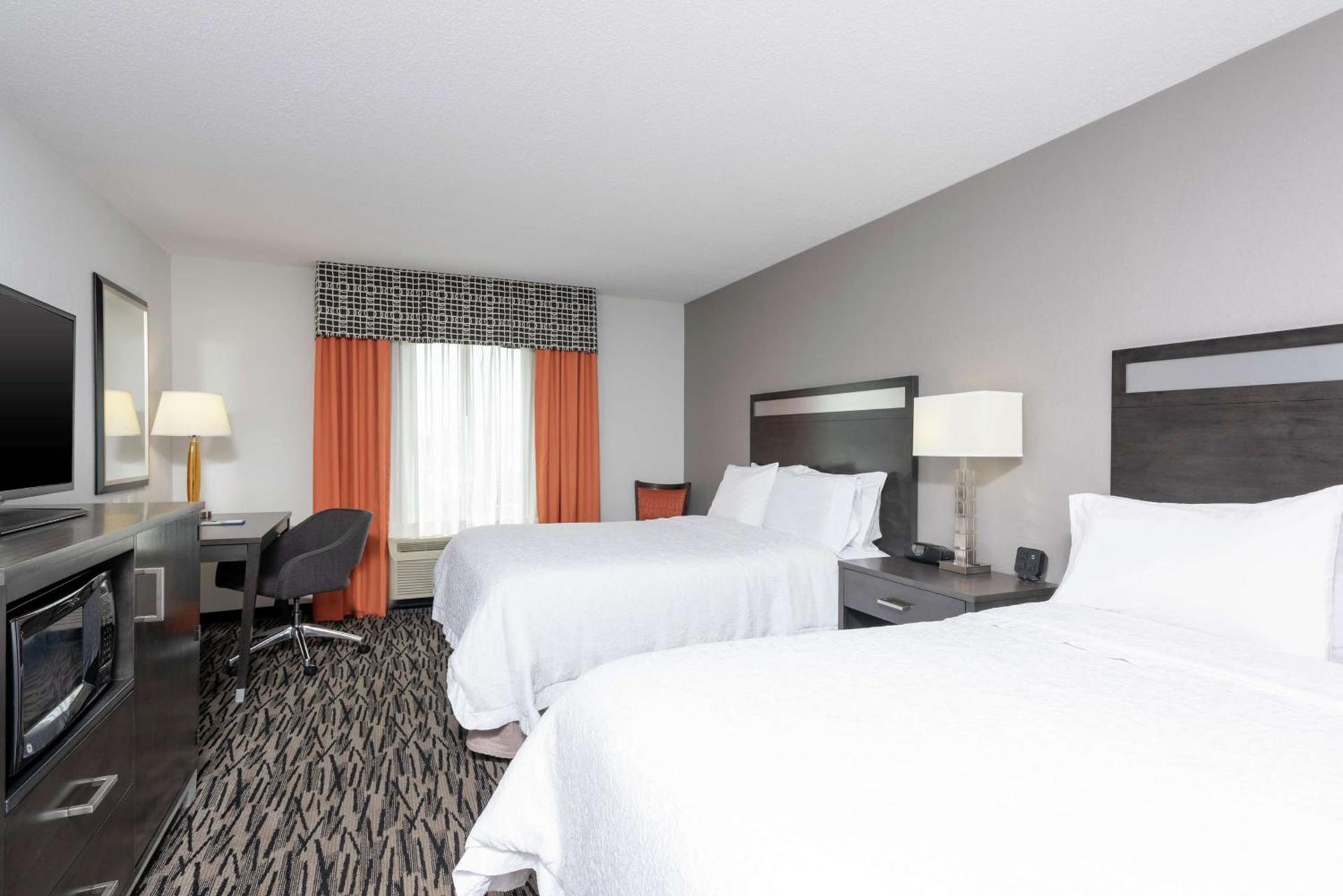 Hampton Inn Akron-South photo 30