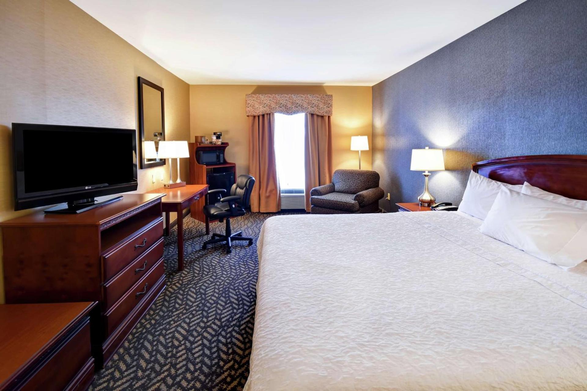 Hampton Inn Chicopee - Springfield photo 20