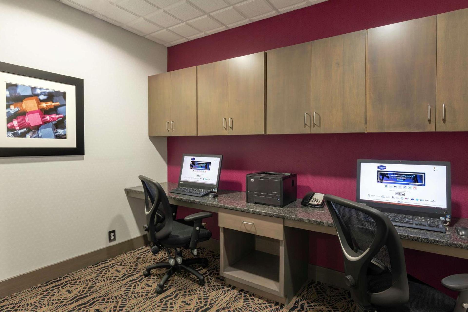 Hampton Inn Akron-South photo 38