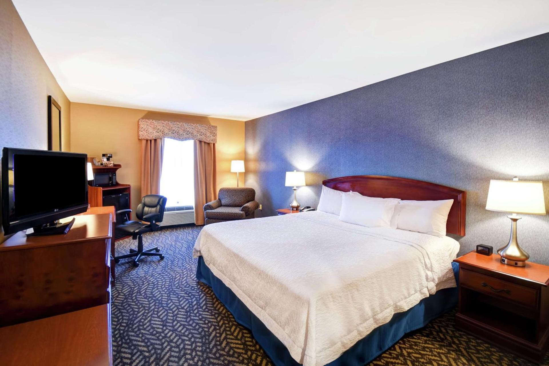 Hampton Inn Chicopee - Springfield photo 22