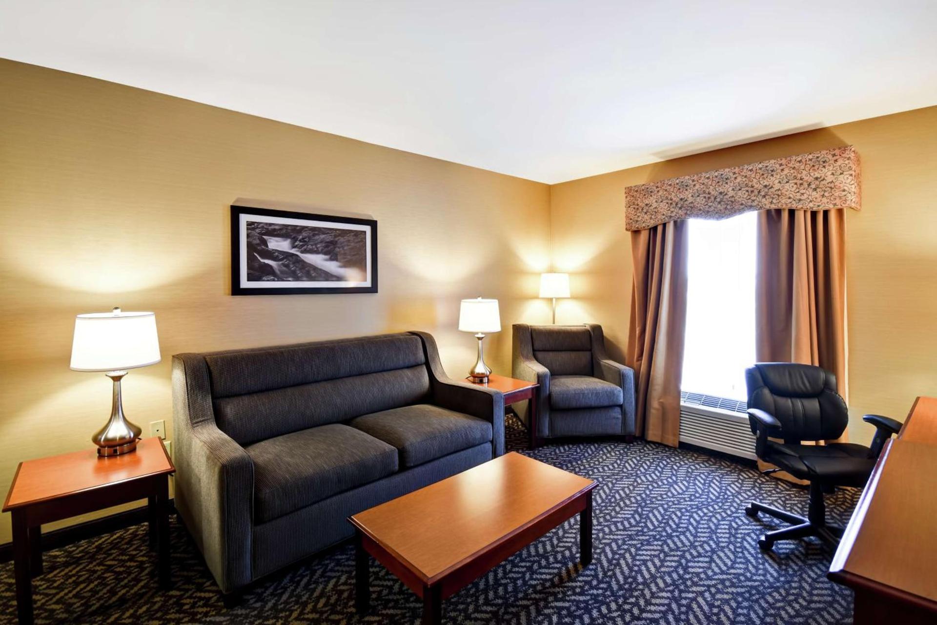 Hampton Inn Chicopee - Springfield photo 24