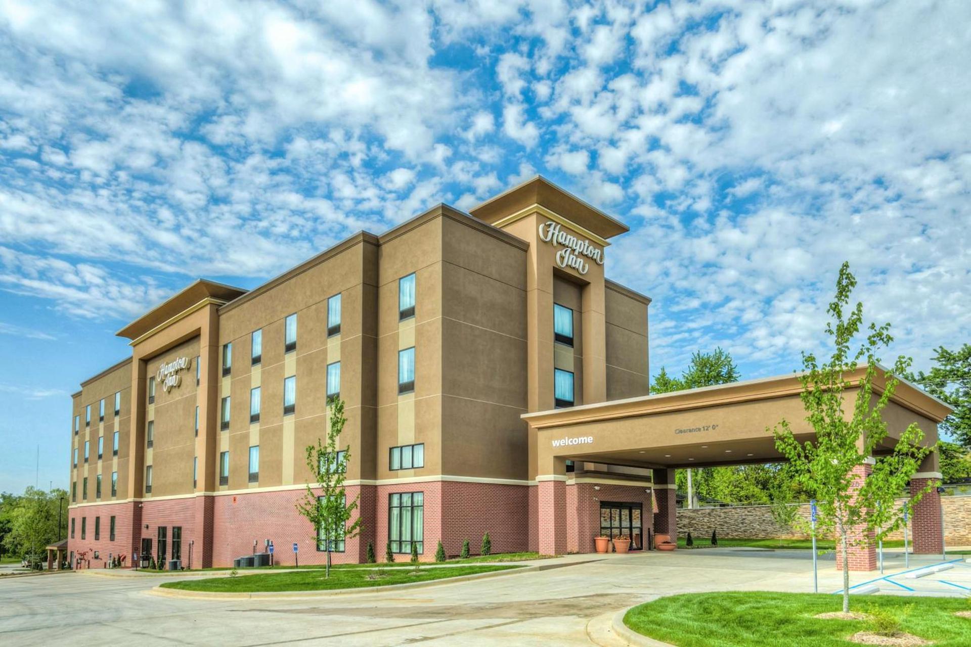 Hampton Inn Poplar Bluff photo 3