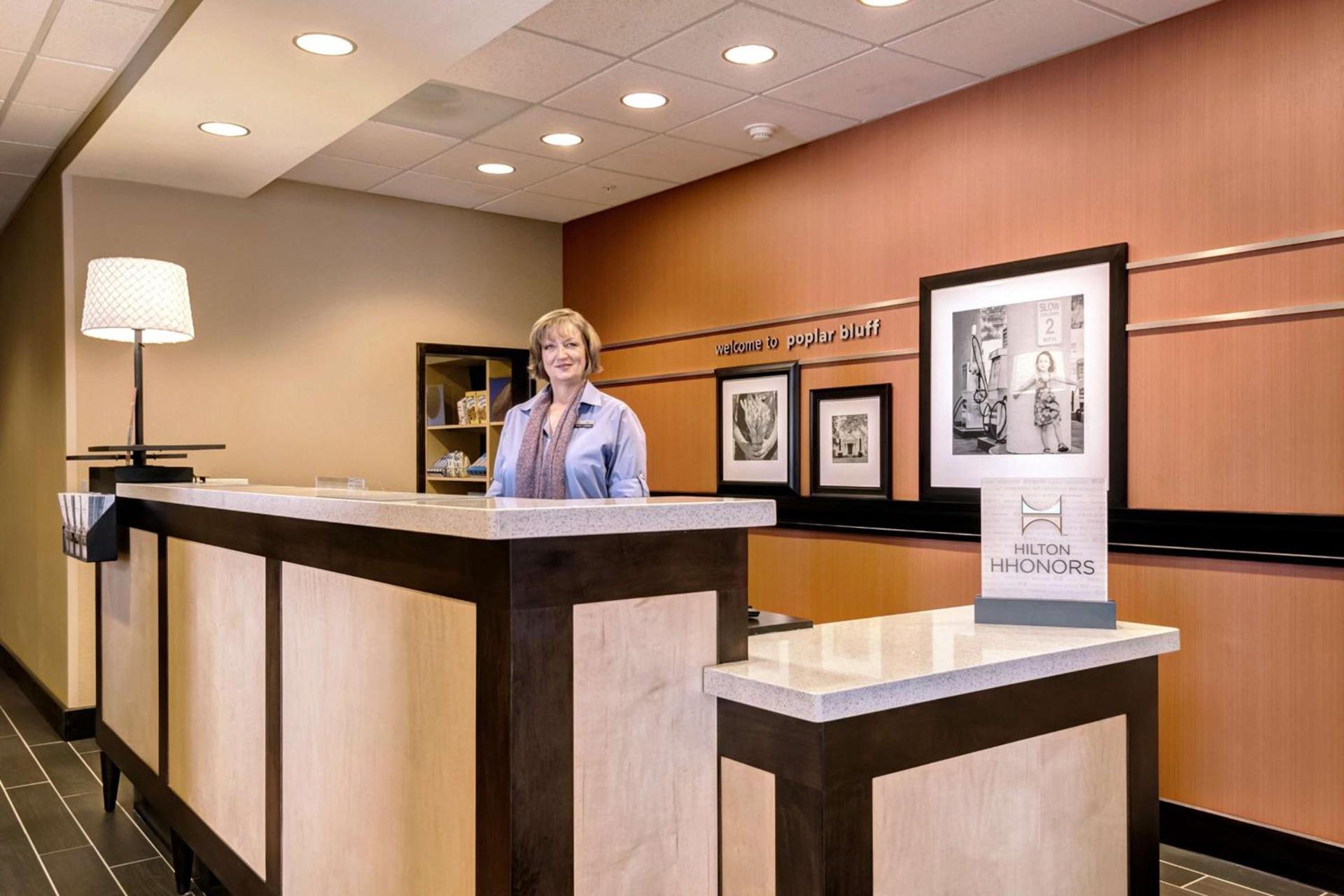 Hampton Inn Poplar Bluff photo 5