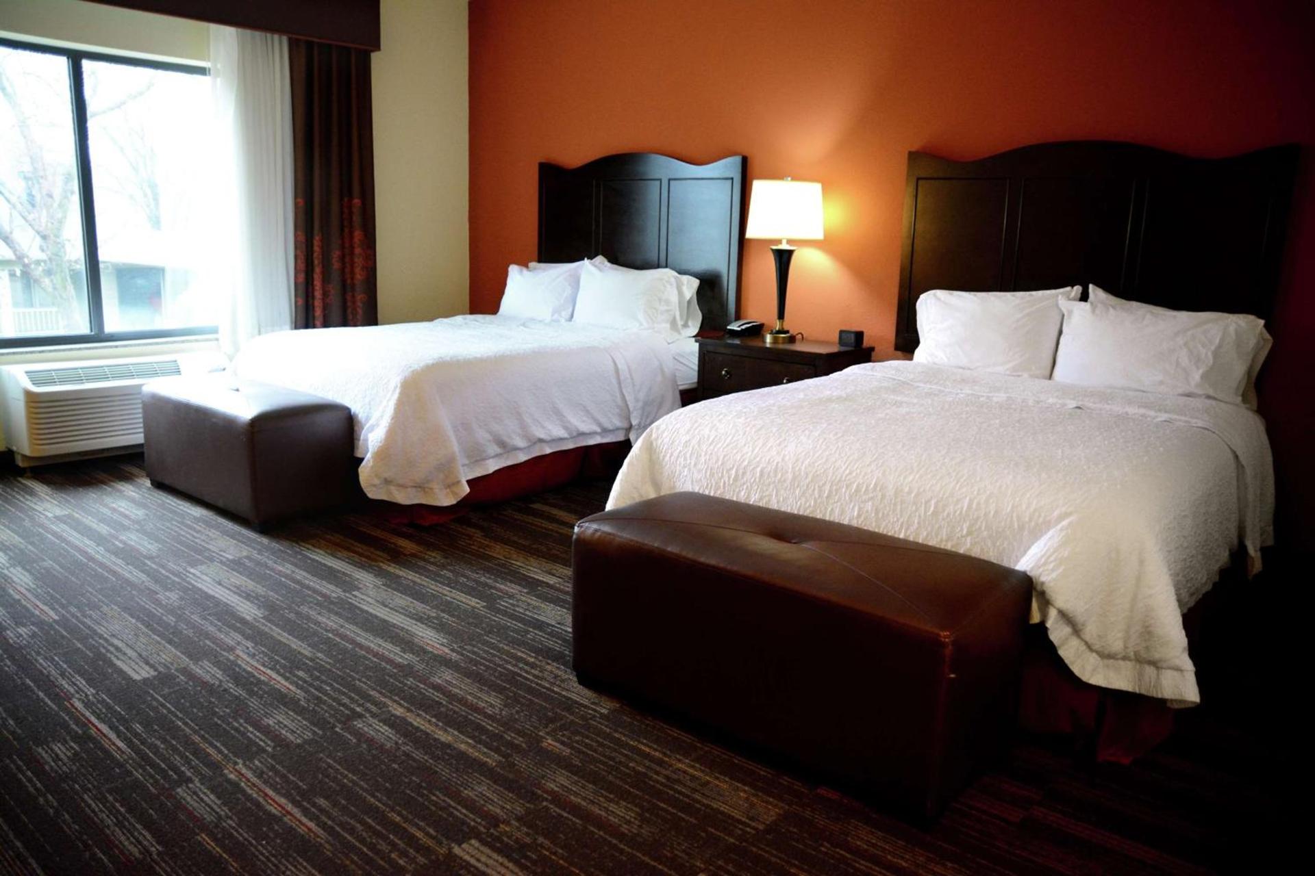 Hampton Inn Poplar Bluff photo 23