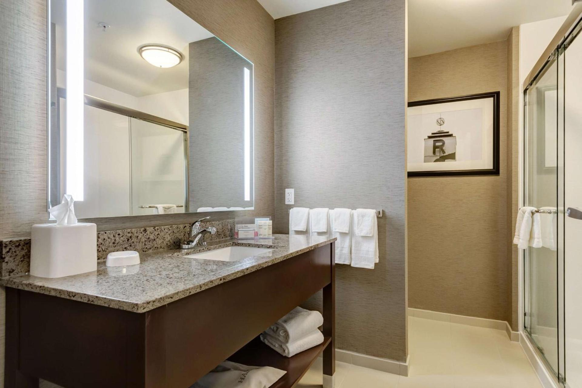 Hampton Inn Poplar Bluff photo 24