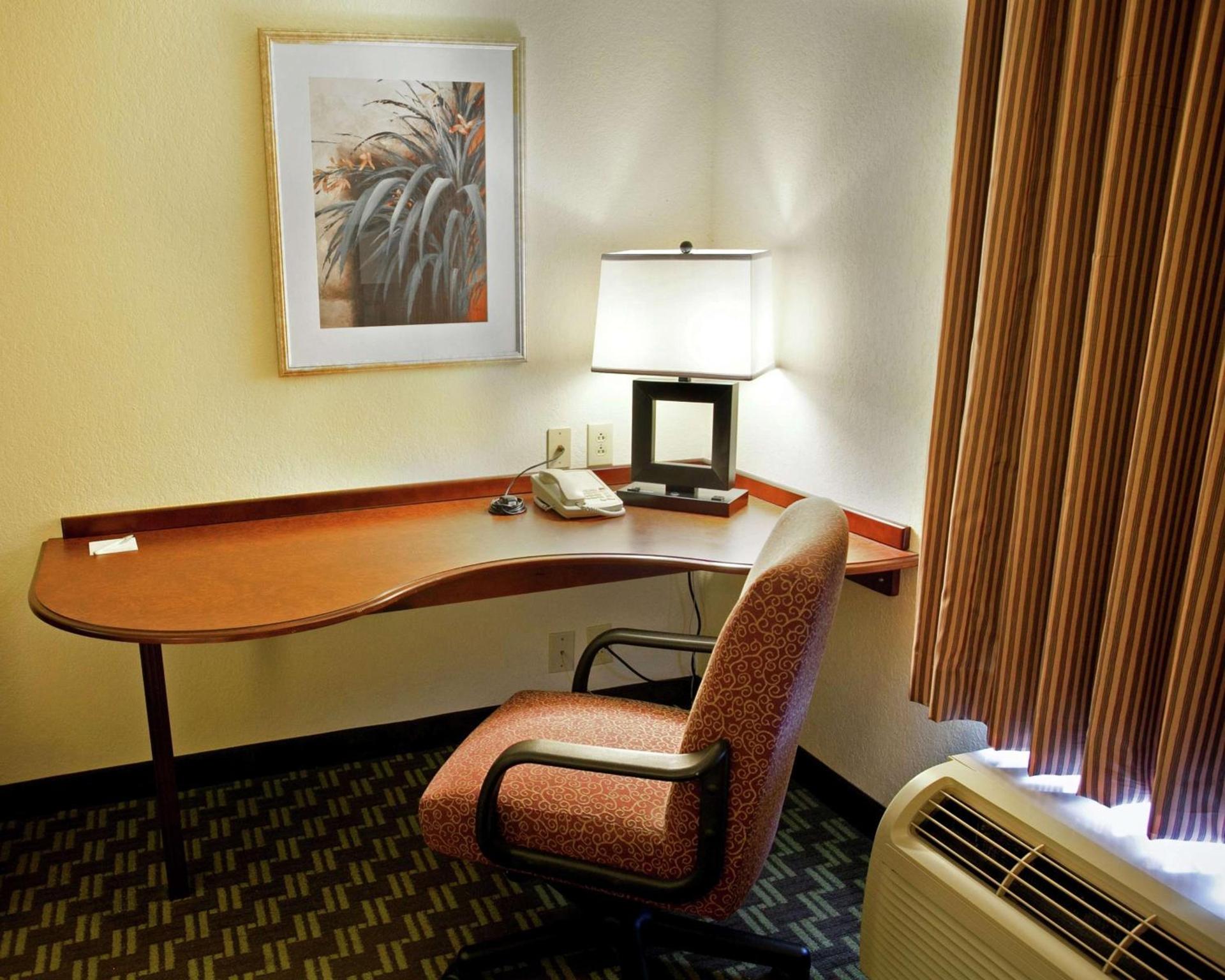 Hampton Inn Carrollton photo 16