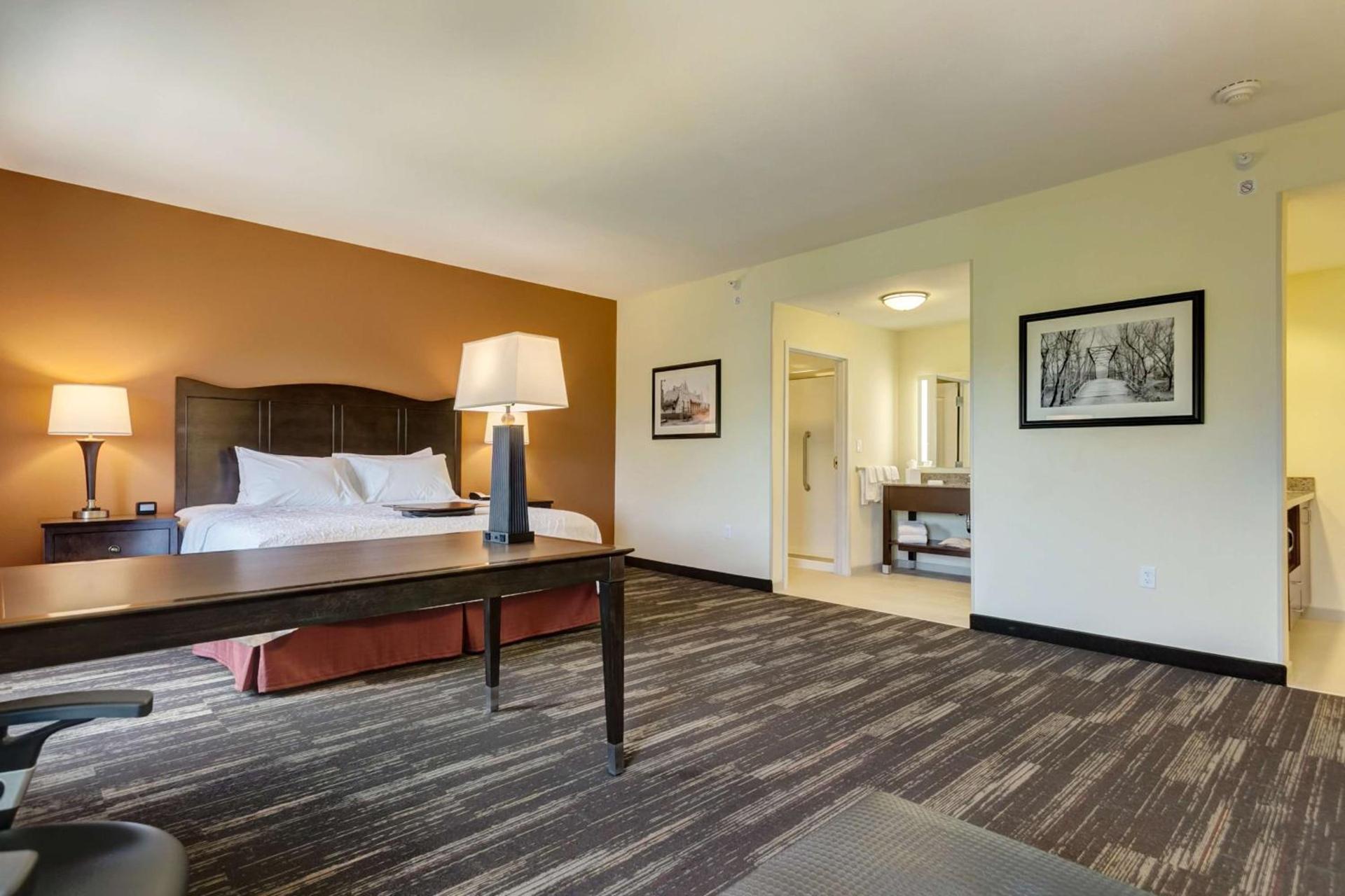 Hampton Inn Poplar Bluff photo 27
