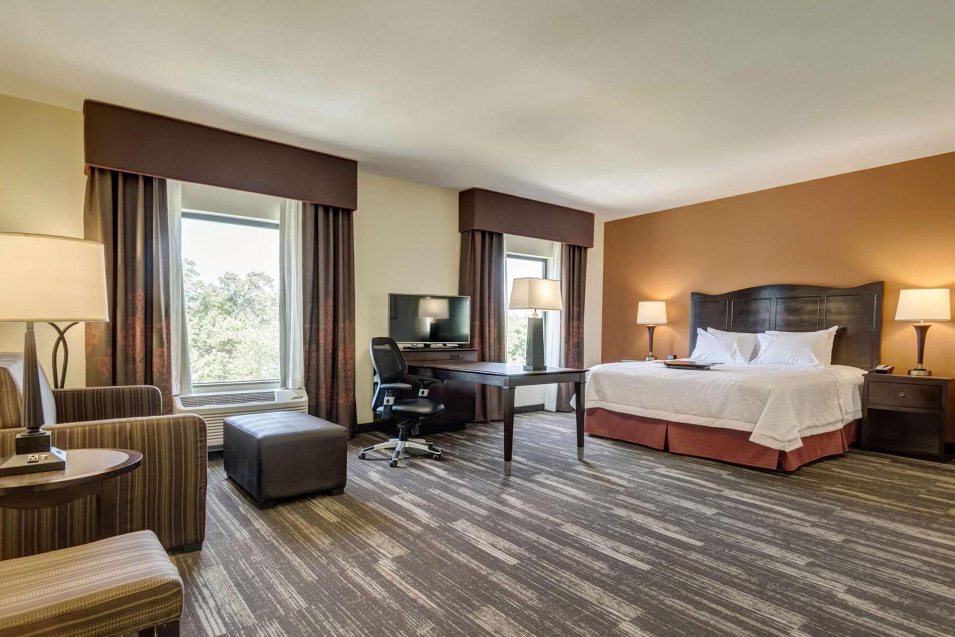 Hampton Inn Poplar Bluff photo 32