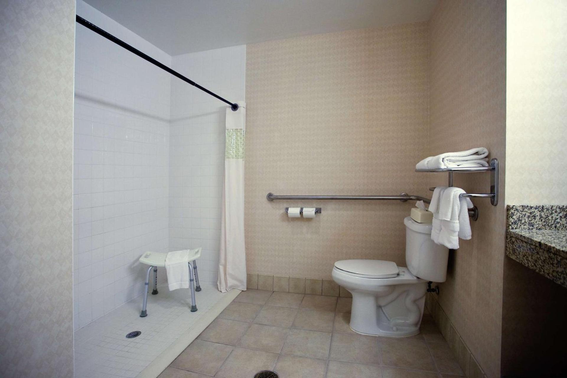 Hampton Inn Carrollton photo 34