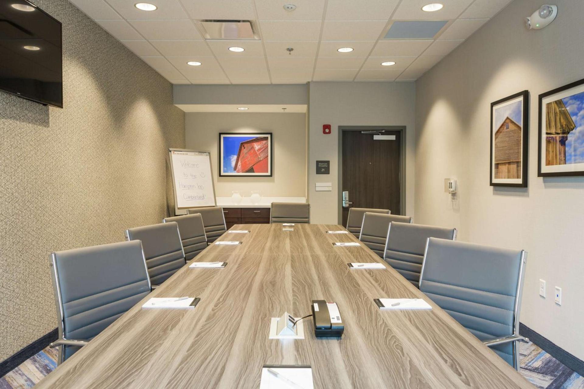 Hampton Inn Cumberland photo 24