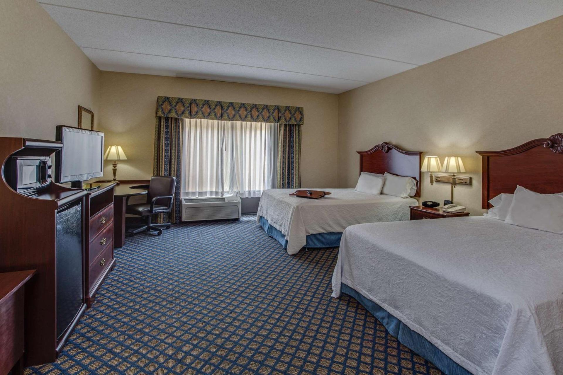Hampton Inn Clearfield photo 11