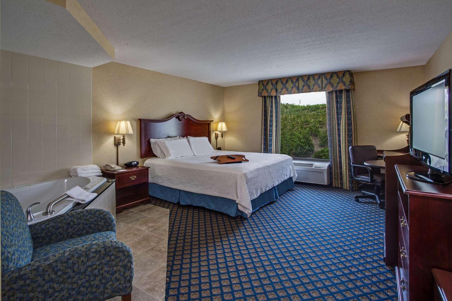 Hampton Inn Clearfield photo 14
