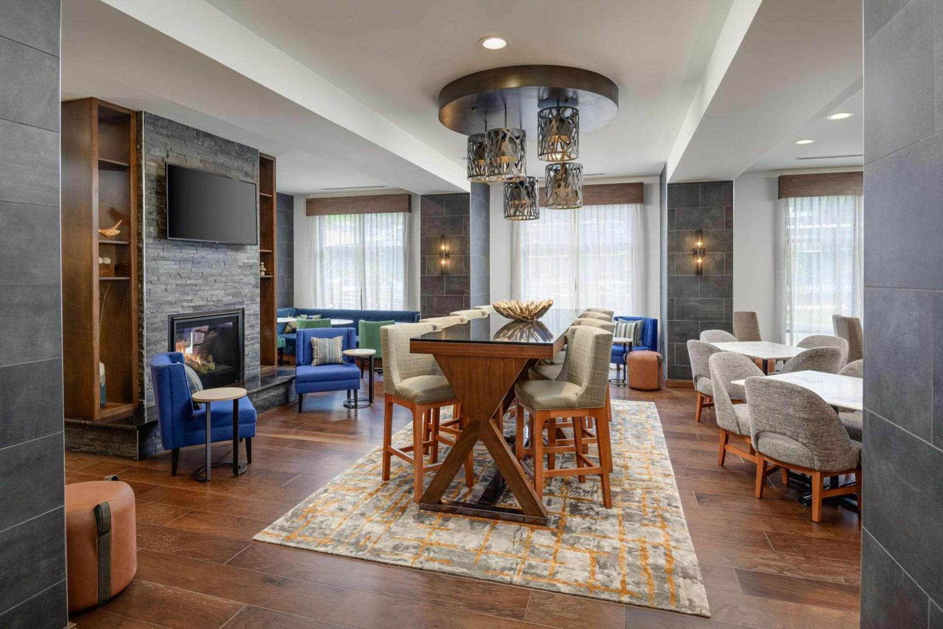 Hampton Inn Blue Ridge, GA photo 11