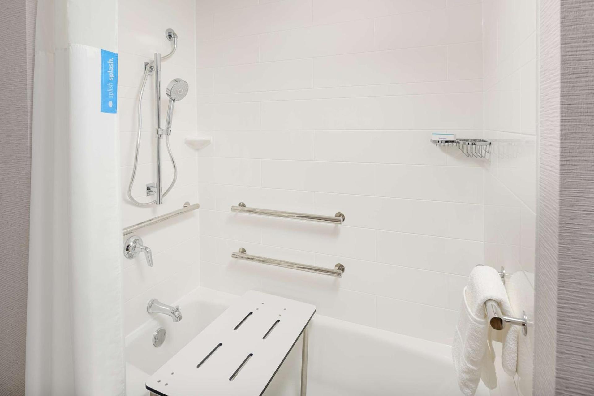Hampton Inn Blue Ridge, GA photo 28