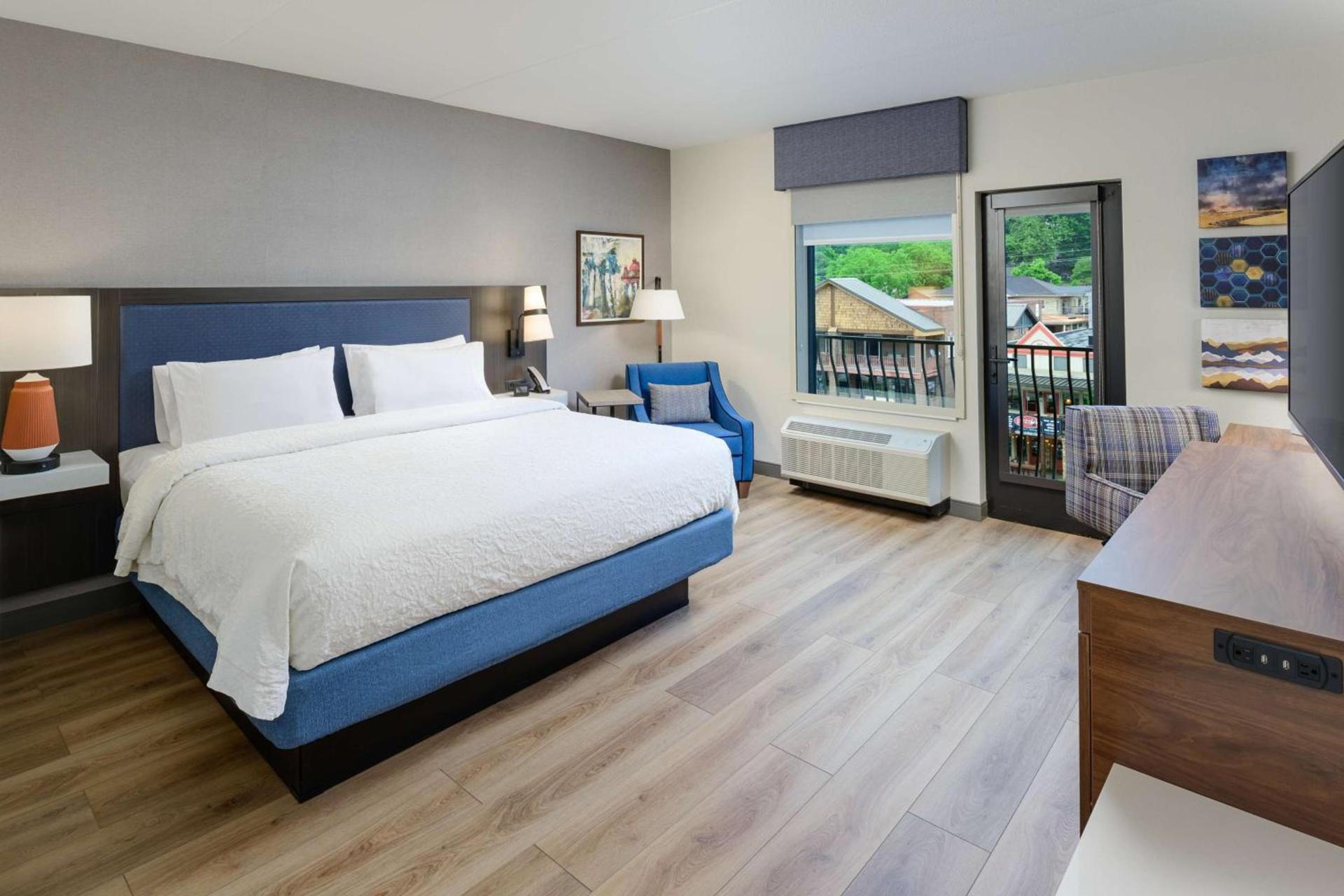 Hampton Inn Blue Ridge, GA photo 32
