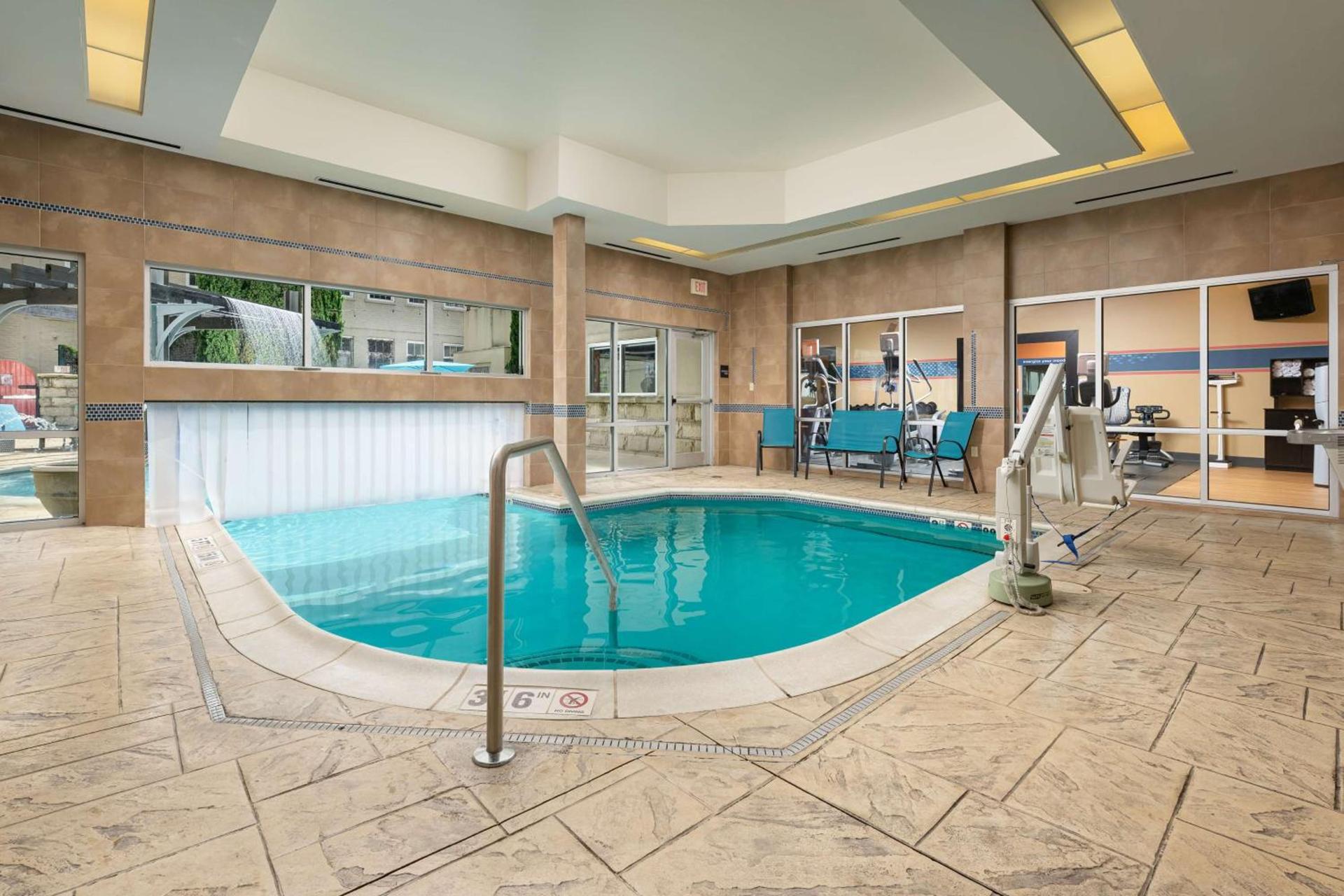 Hampton Inn & Suites Chattanooga Downtown photo 5