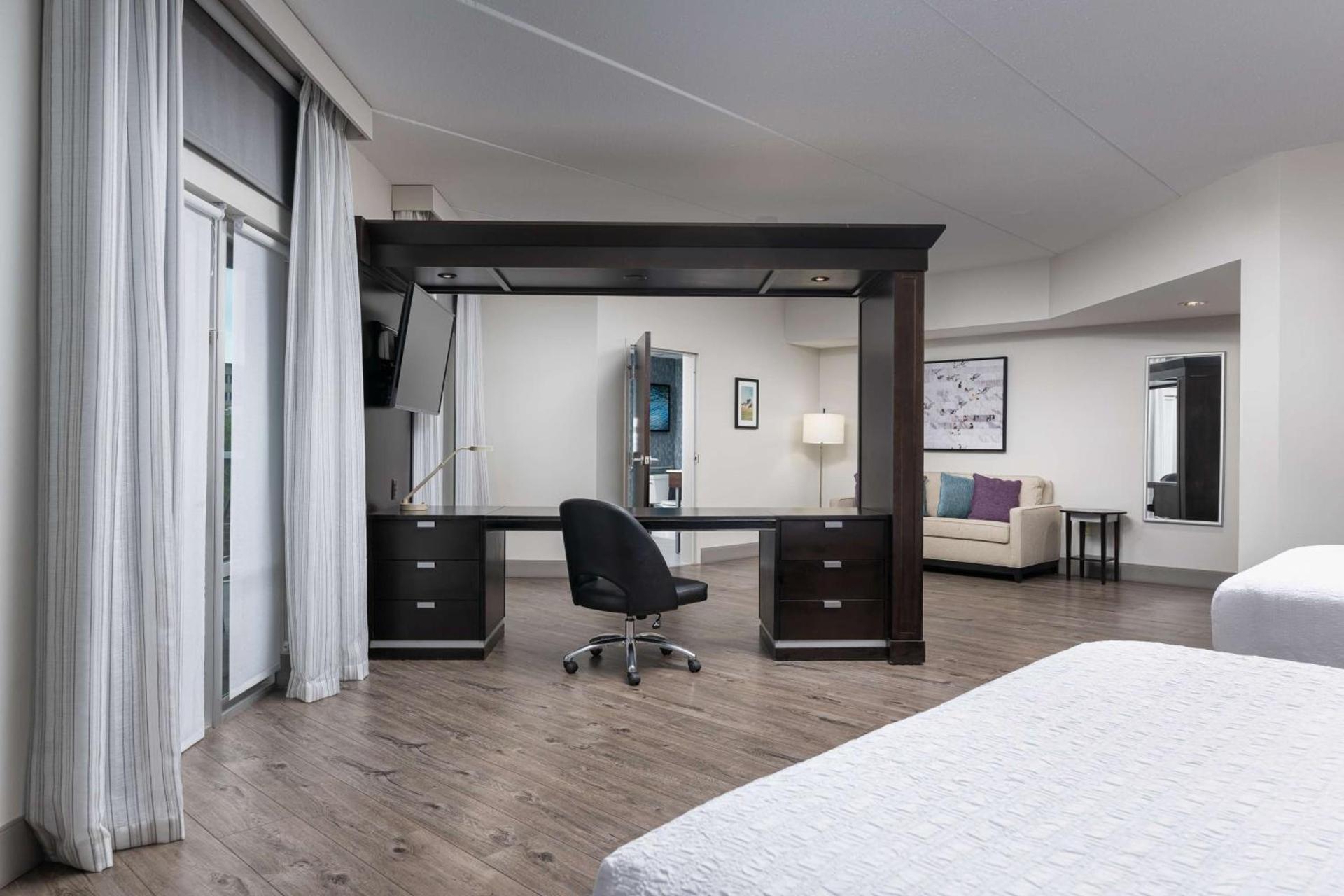 Hampton Inn & Suites Chattanooga Downtown photo 11