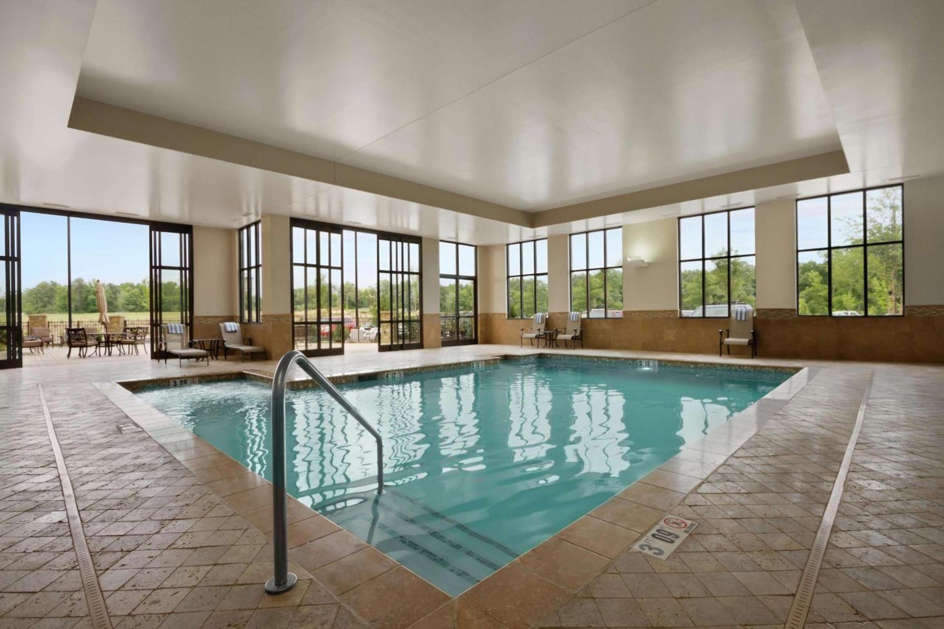 Embassy Suites Chattanooga Hamilton Place photo 13
