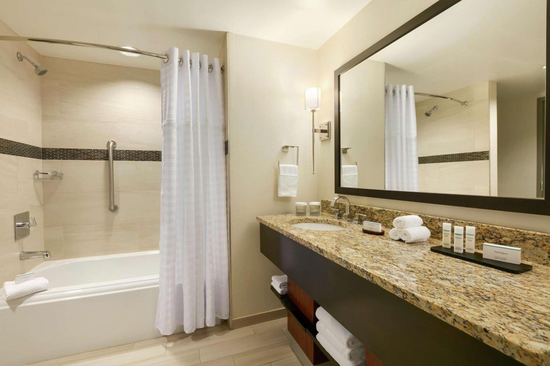 Embassy Suites Chattanooga Hamilton Place photo 34