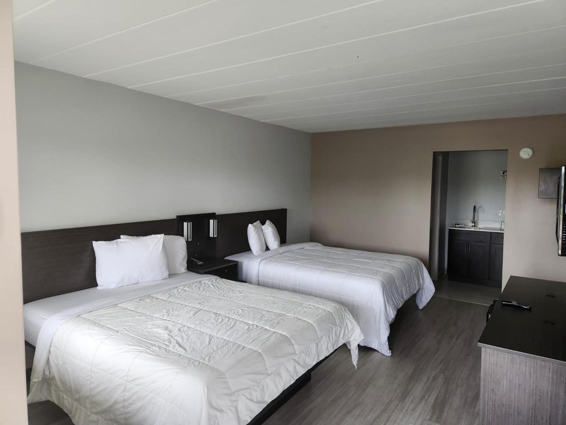 Royal Inn Hotel photo 32