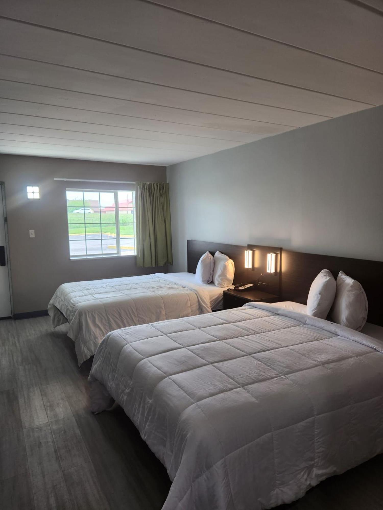 Royal Inn Hotel photo 2