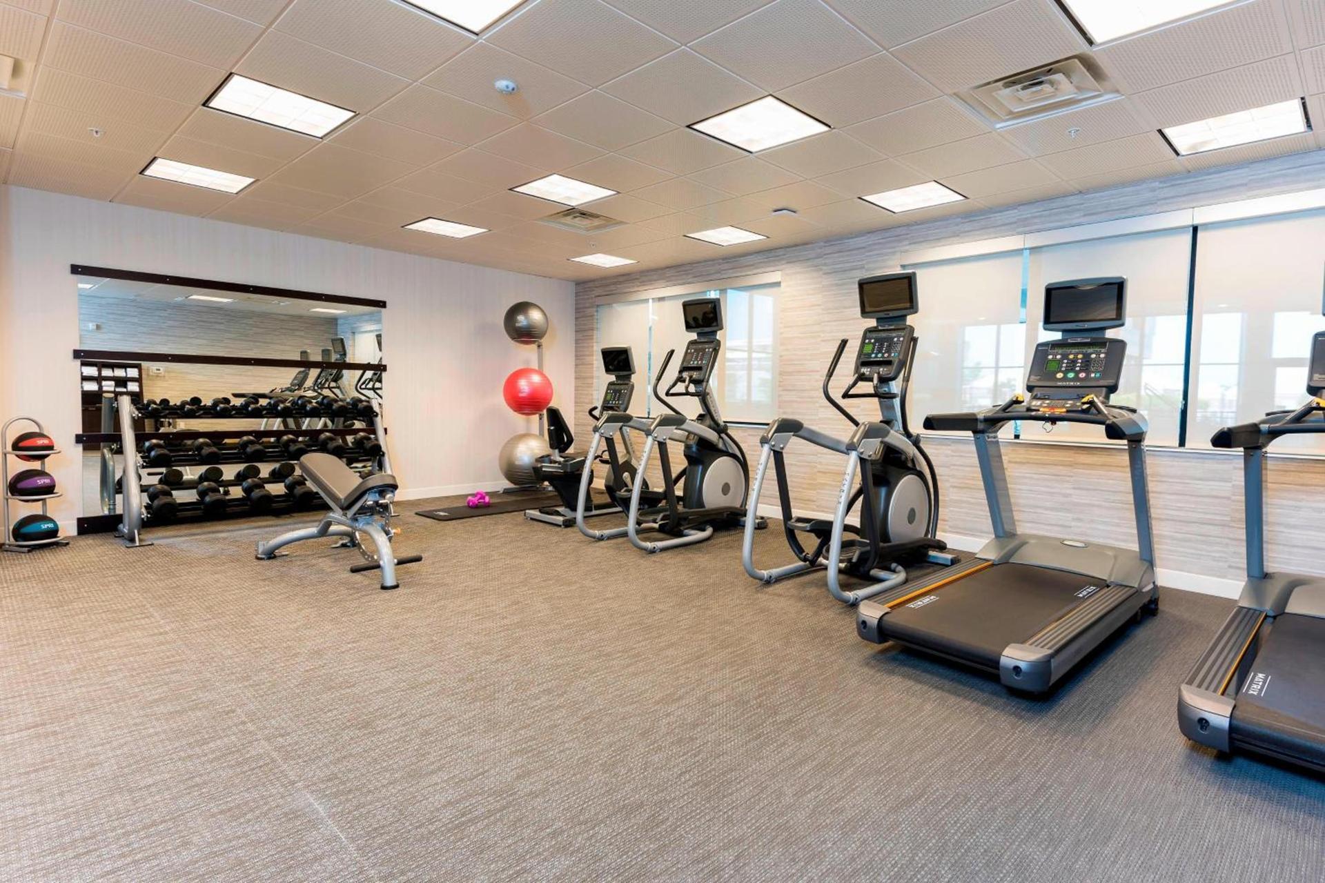 Courtyard by Marriott Mt. Pleasant at Central Michigan University photo 32