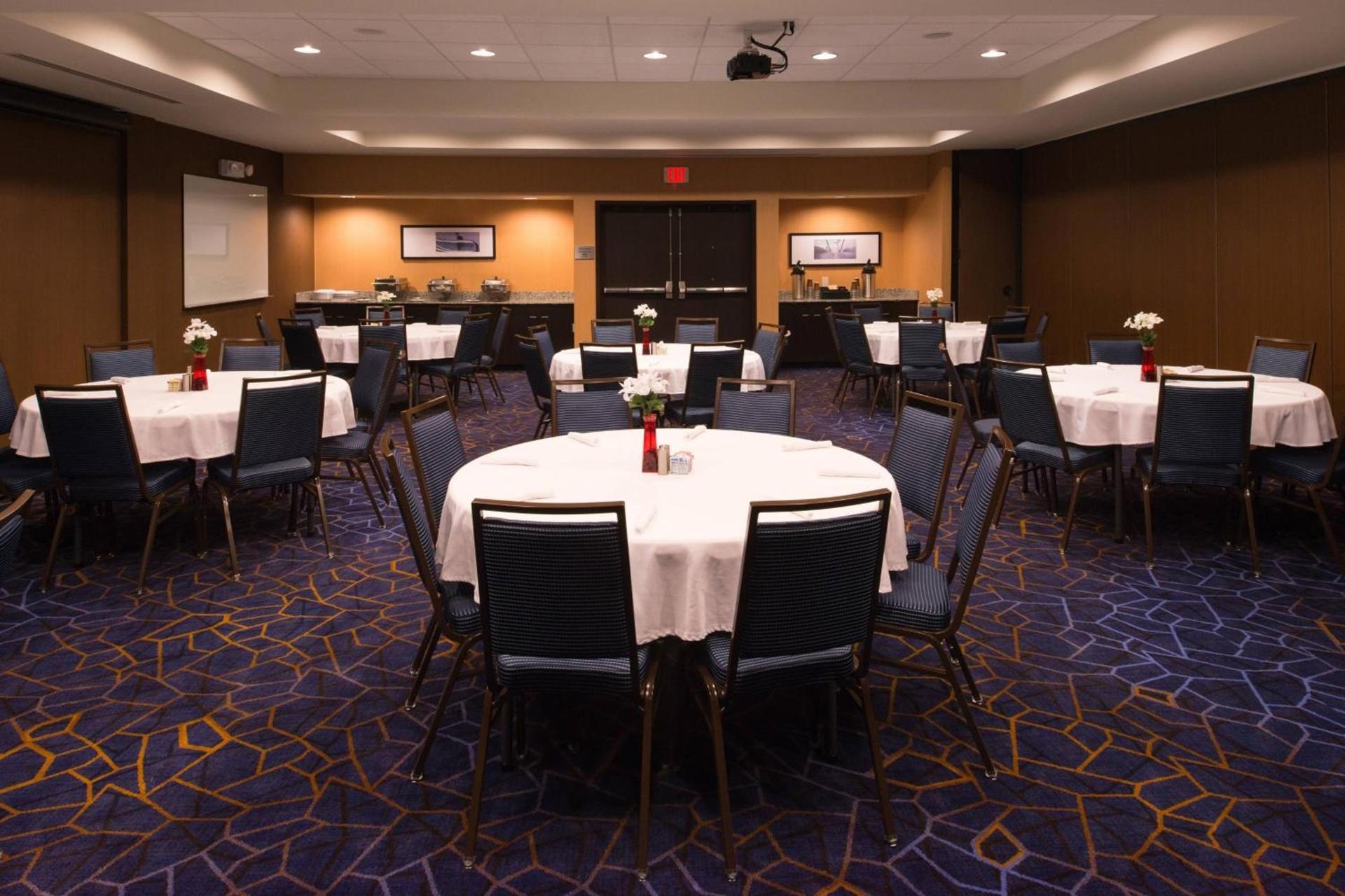 Courtyard by Marriott Hot Springs photo 28