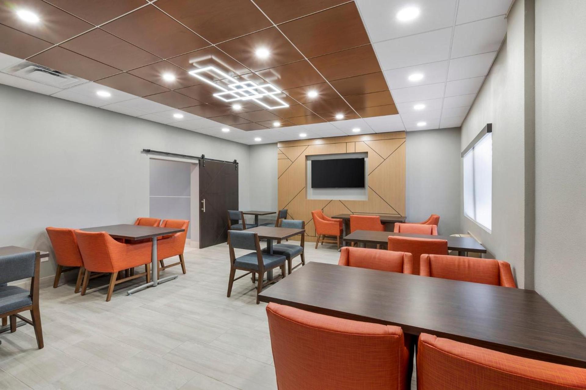 Holiday Inn Express Greencastle by IHG photo 27